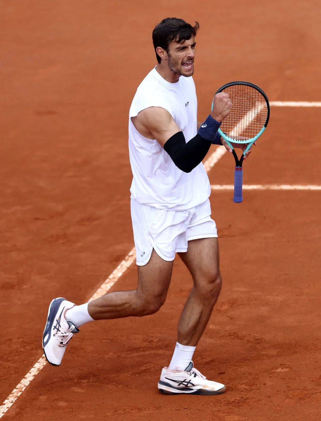 的参与者和 的参与者和